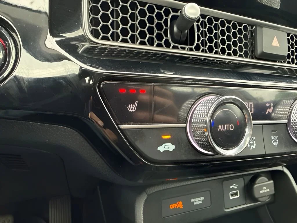 Used 2023  Honda EX image 32