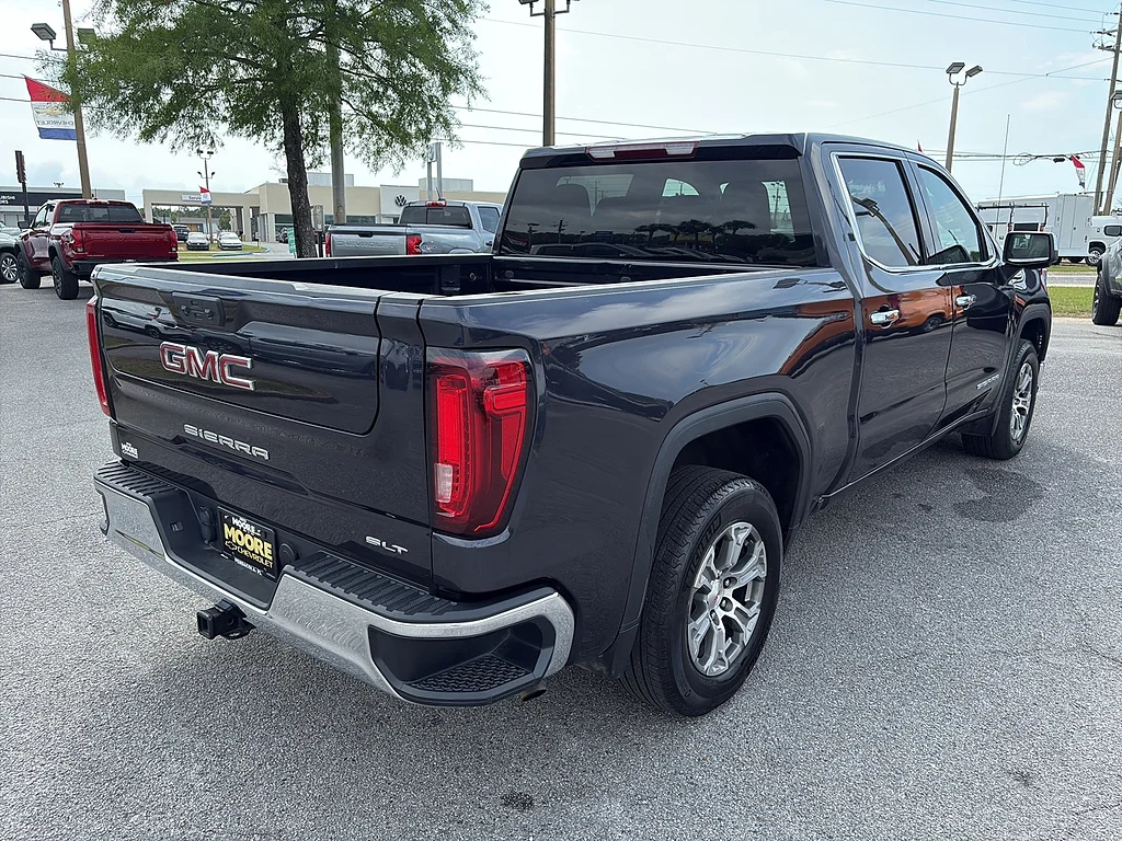 Used 2025 Titanium Rush Metallic GMC SLT image 5