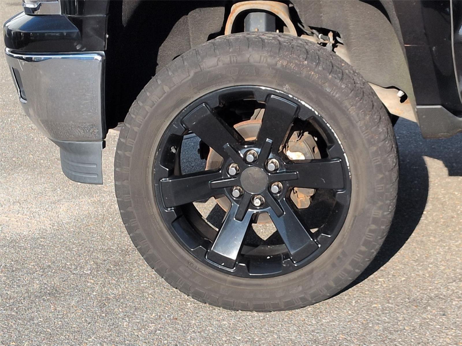 Used 2015 Black Chevrolet LT image 10