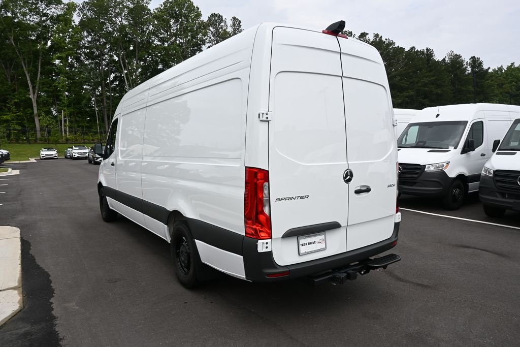New 2026 Arctic White Mercedes-Benz  image 4