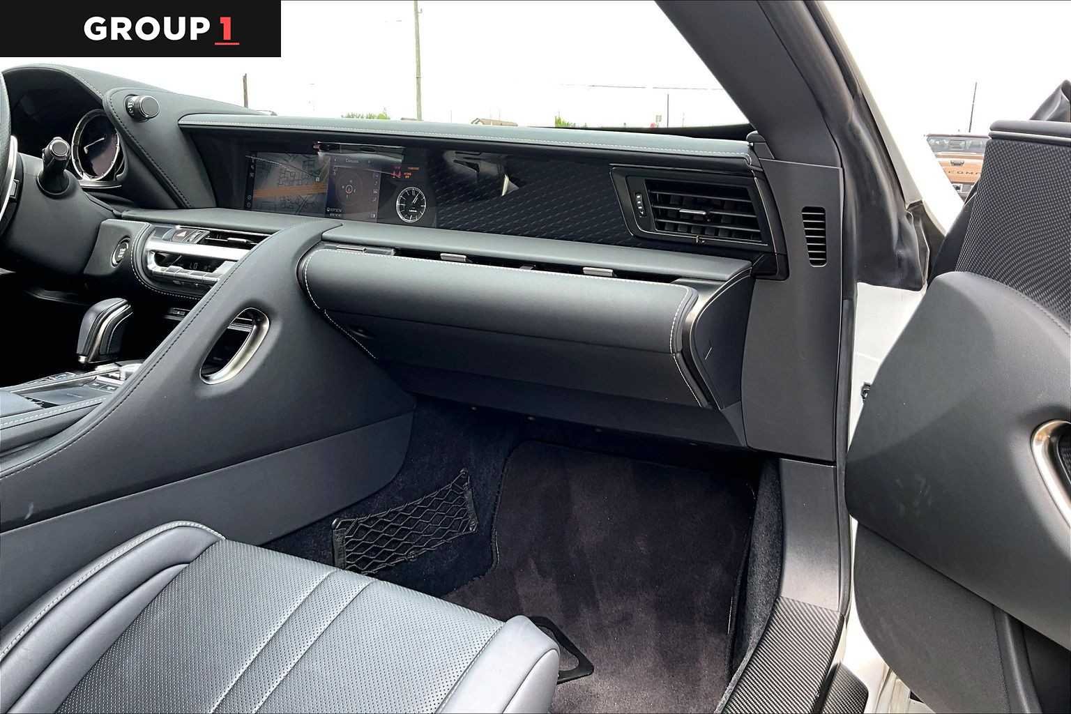Certified Used 2021 ULTRA WHITE Lexus  image 18
