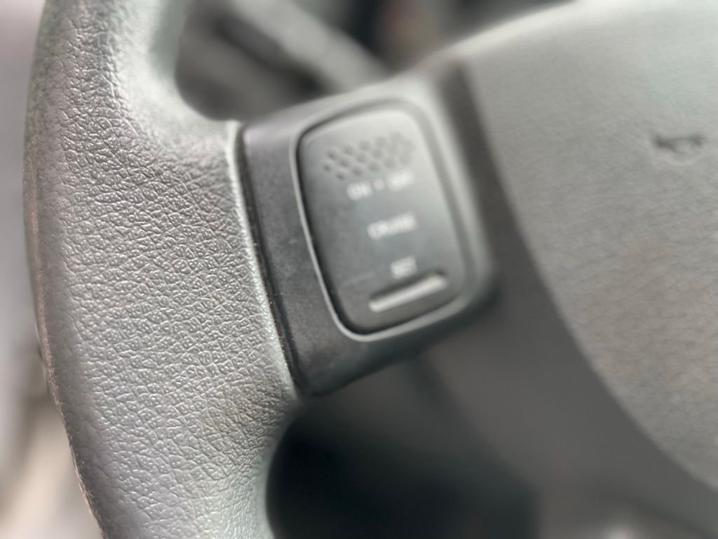 Used 2008 Bright Silver Metallic Clearcoat Dodge ST image 11