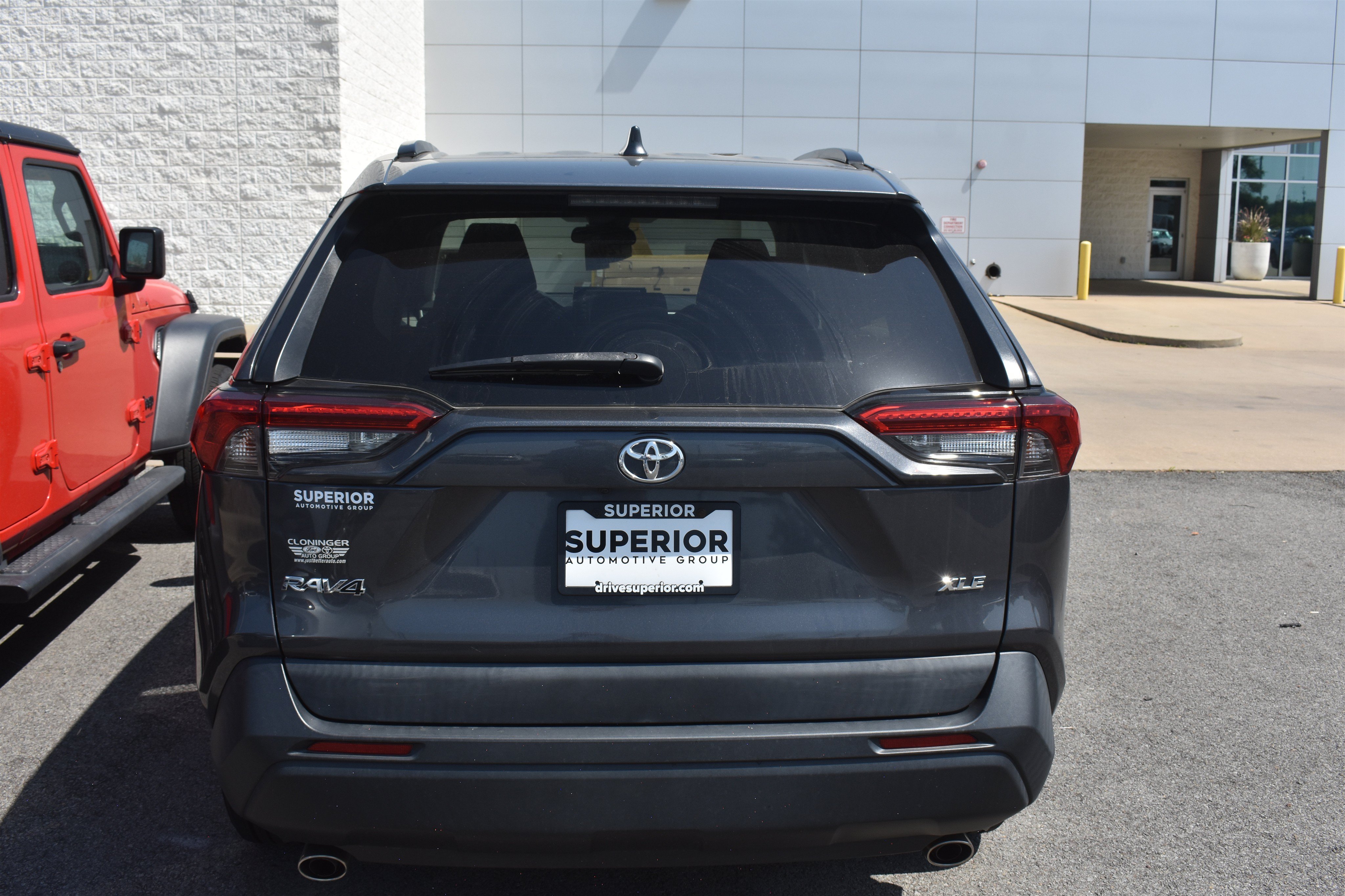 Used 2021  Toyota XLE image 5