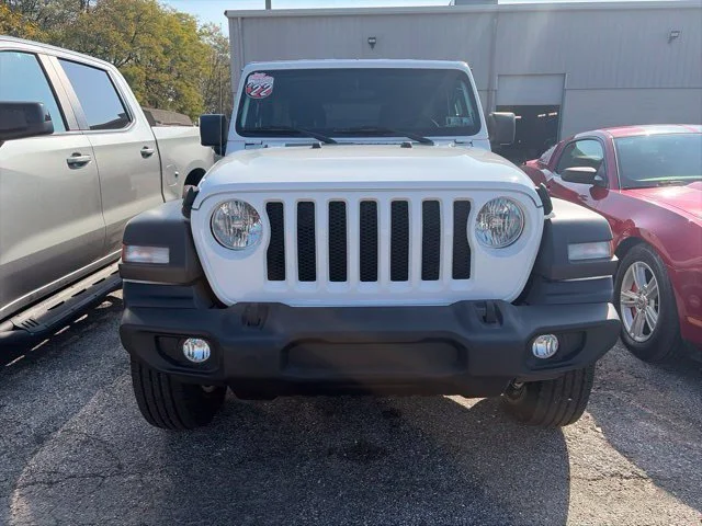 Used 2022 White Jeep Unlimited Sport S image 1