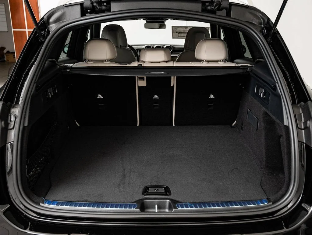 Used 2026 Black Mercedes-Benz GLC 300 image 21