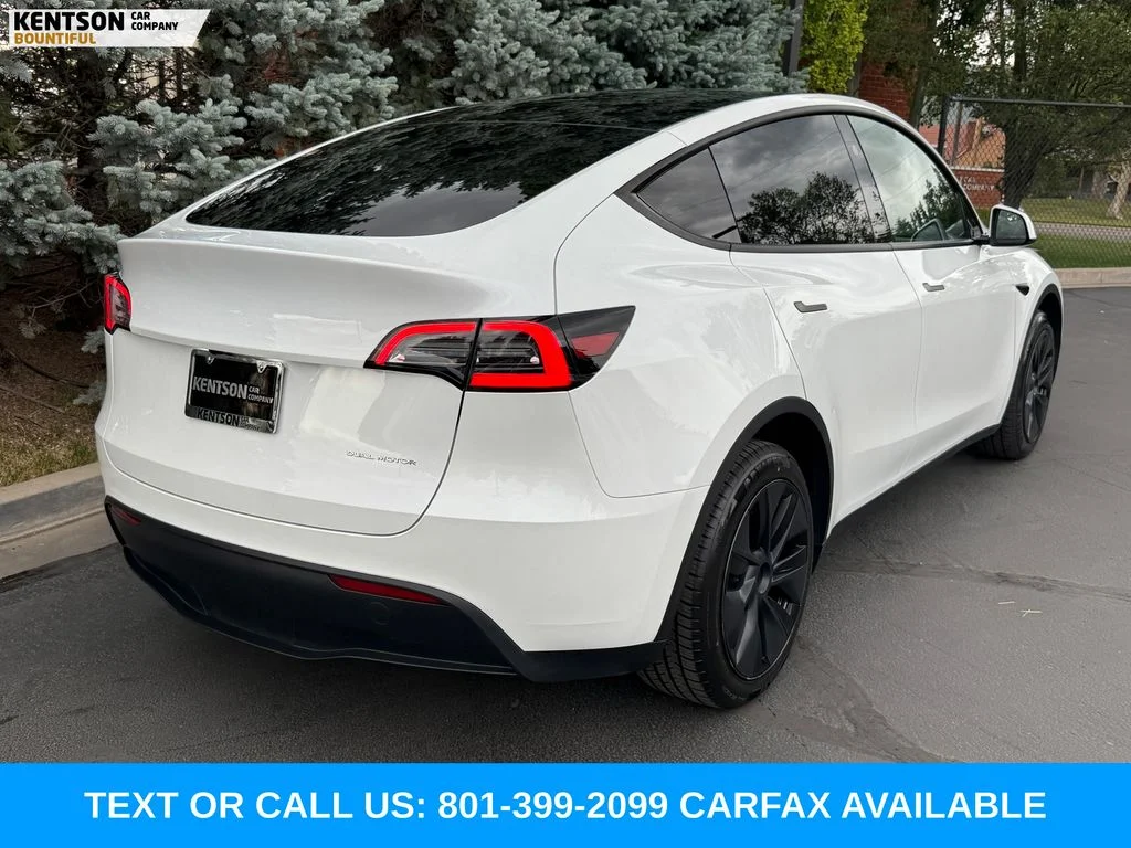 Used 2024 White Tesla Long Range image 8