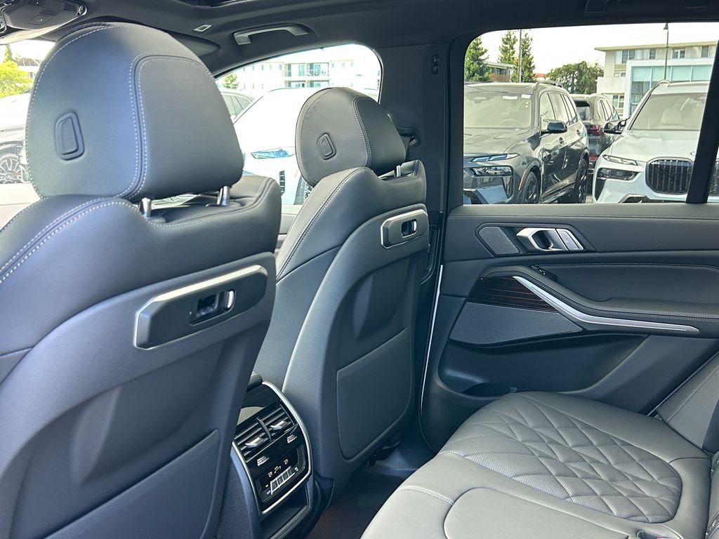 New 2026 Mineral White Metallic BMW xDrive50e image 31