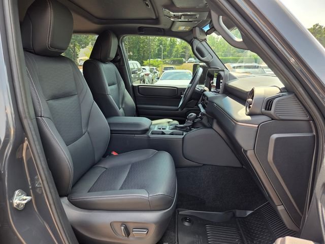 Used 2025  Toyota Base image 22