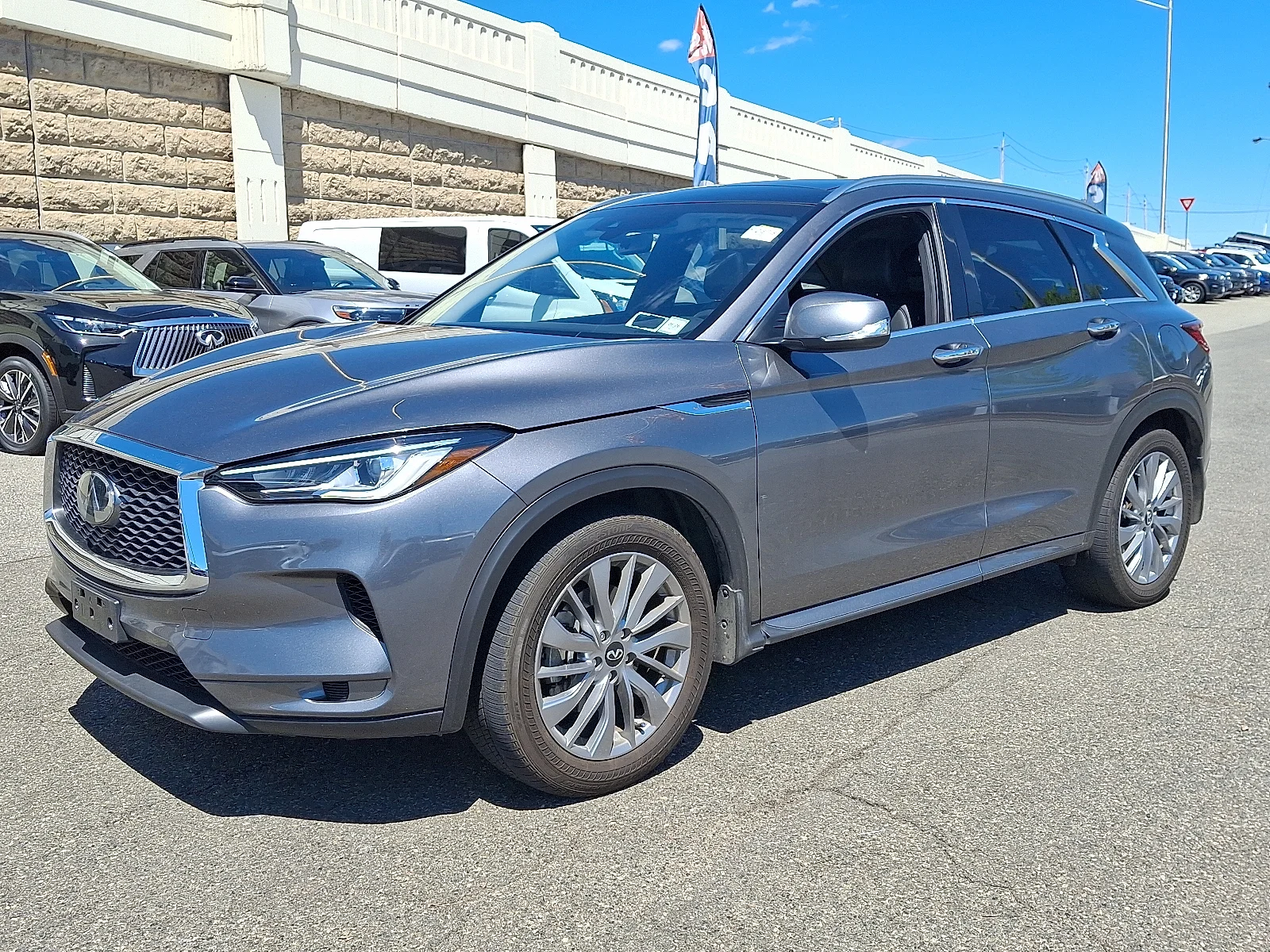 2023 INFINITI QX50 Luxe AWD's photo