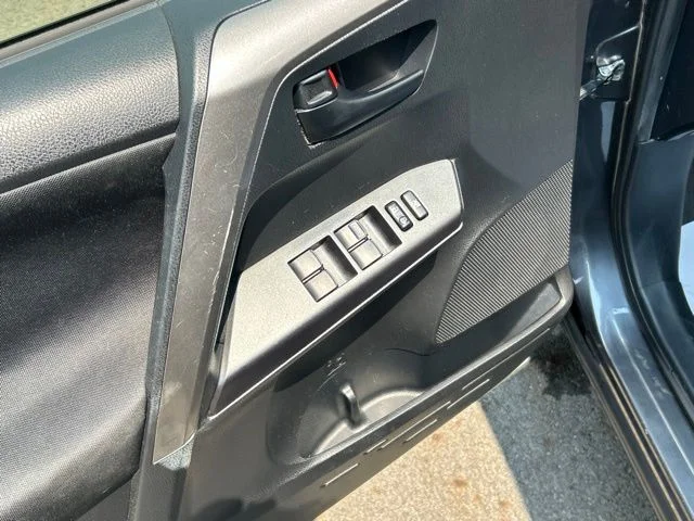 Used 2018 Gray Toyota LE image 20