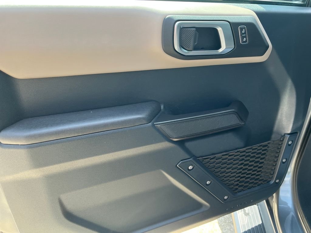 Used 2024 Gray Ford Wildtrak image 11