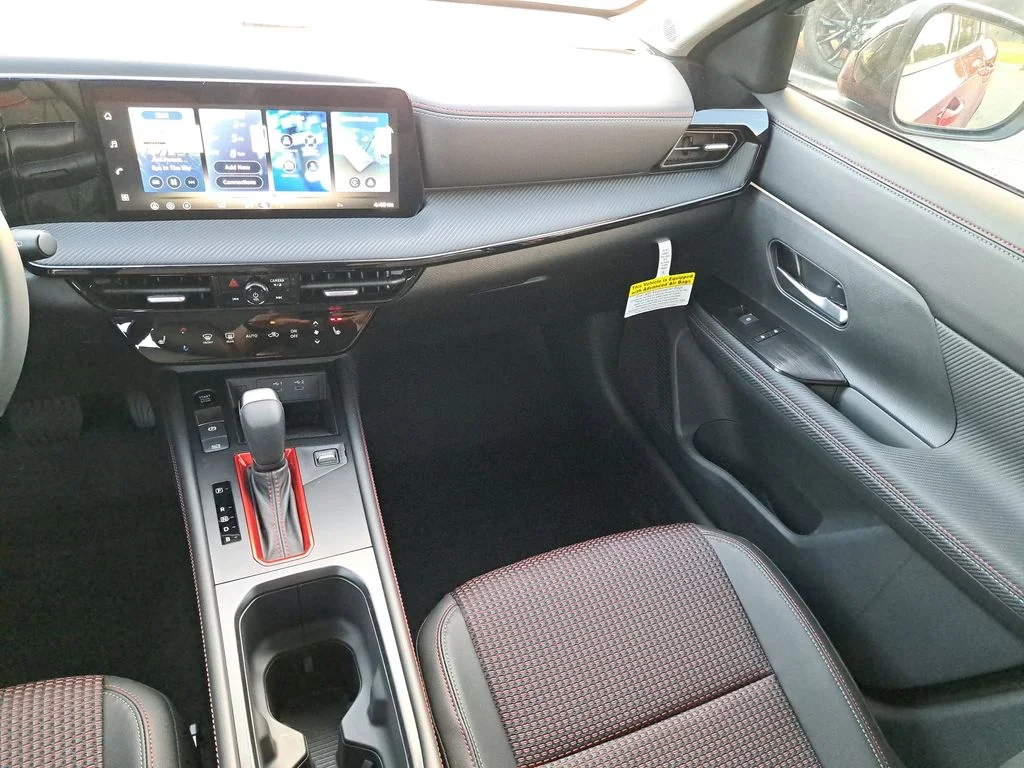 2026 Nissan KICKS SR - Photo 17