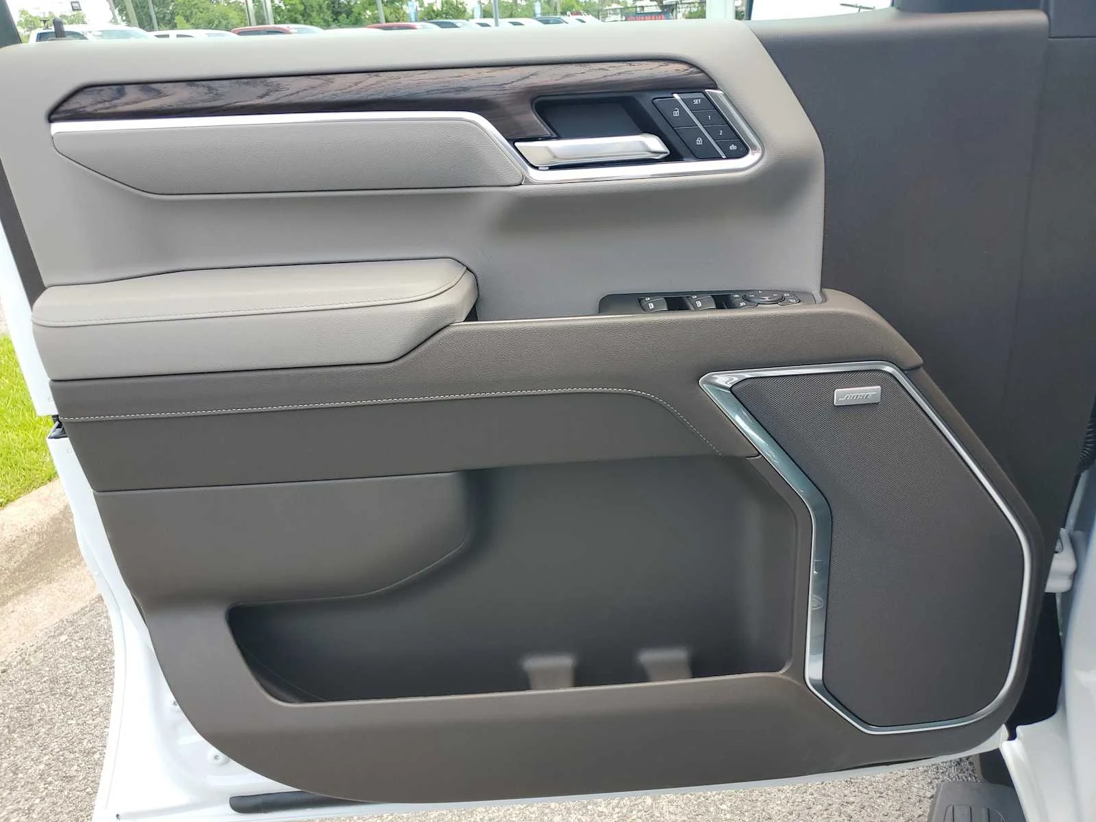 New 2026 Summit White GMC SLT image 26