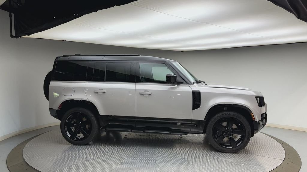 New 2026 Borasco Grey Land Rover X-Dynamic SE image 9