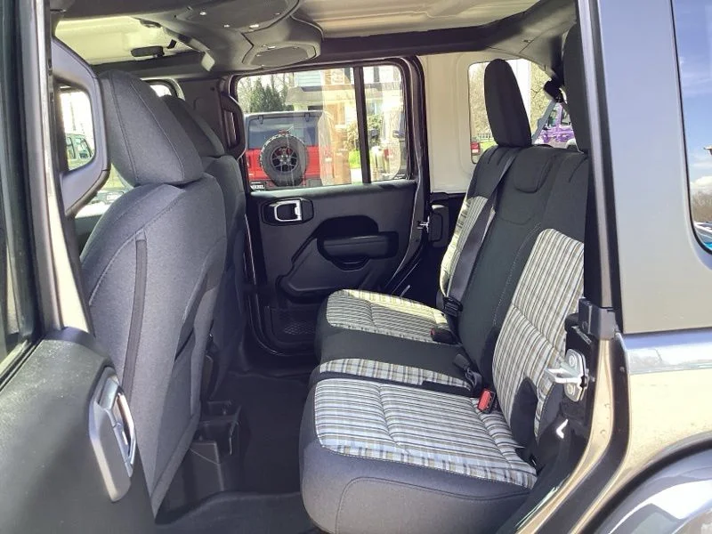 New 2026 Granite Crystal Metallic Clear-Coat Exterior Paint Jeep 85th Anniversary Edition image 21