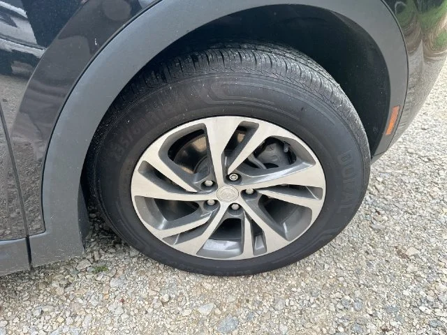 Used 2021 Black Buick Essence image 57