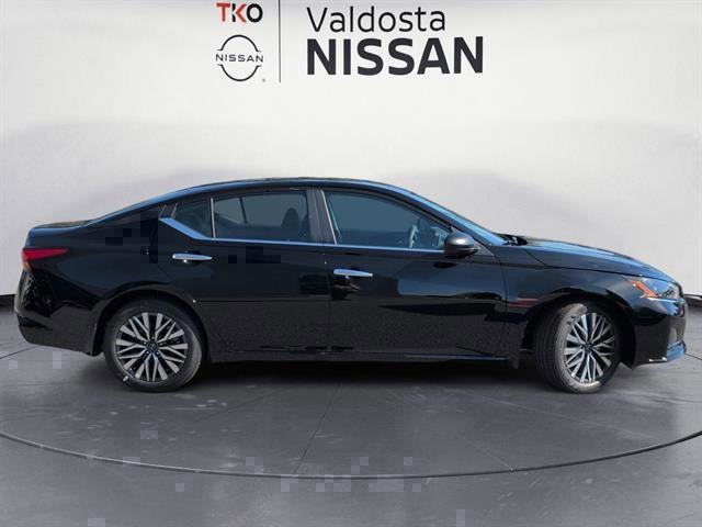 New 2025 Super Black Nissan SV image 3