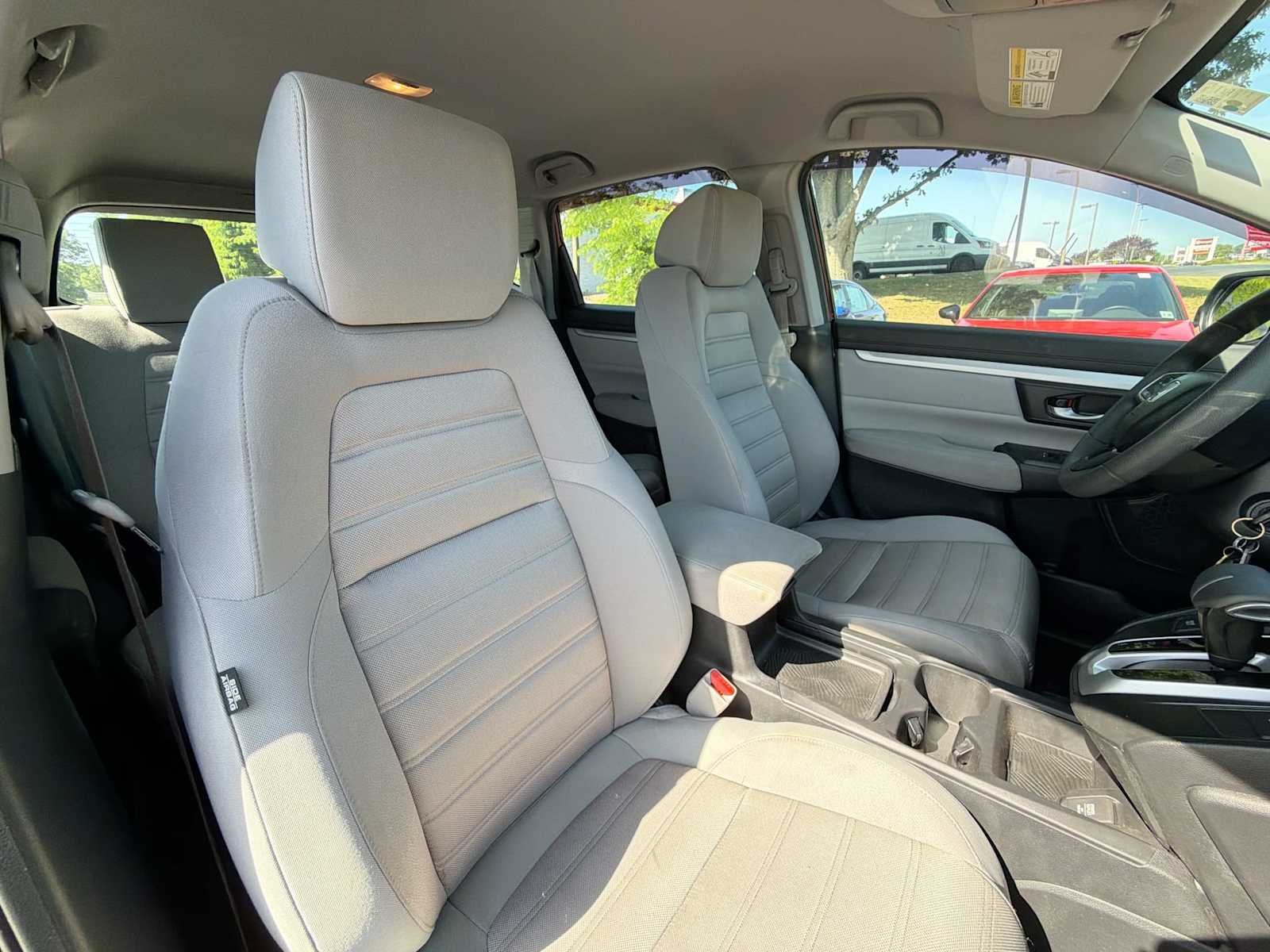 2017 Honda CR-V LX - Photo 17