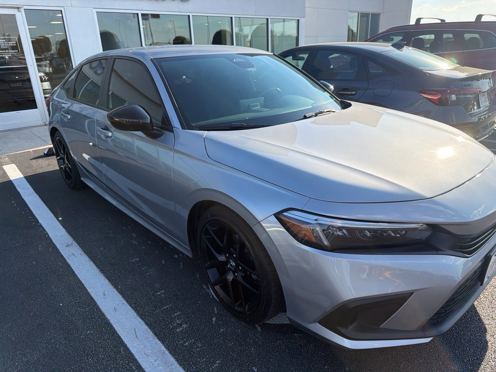 Used 2022 Lunar Silver Metallic Honda Sport image 3