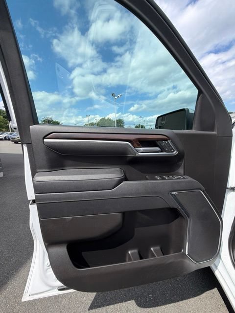 Certified Used 2025 Summit White GMC SLT image 8