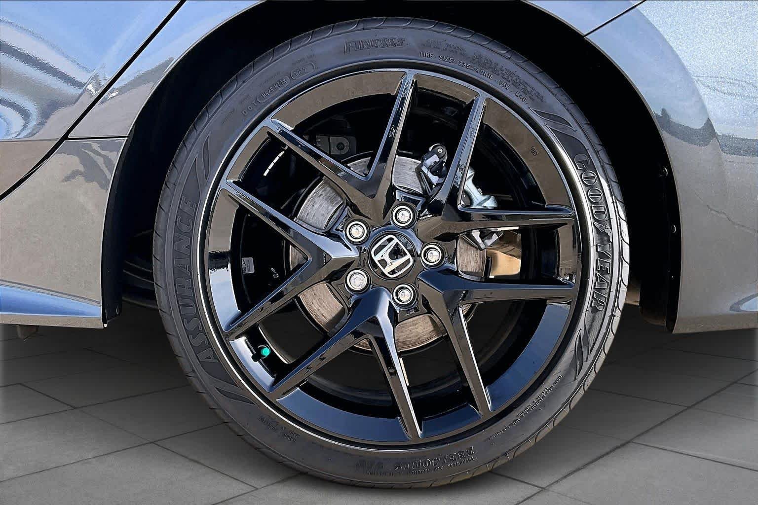 2026 Honda Civic Sport - Photo 11