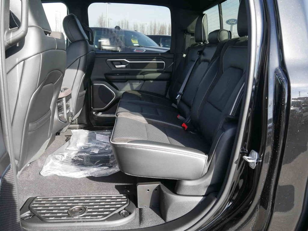 New 2026 Diamond Black Crystal Pearl-Coat Exterior Paint RAM LARAMIE image 17