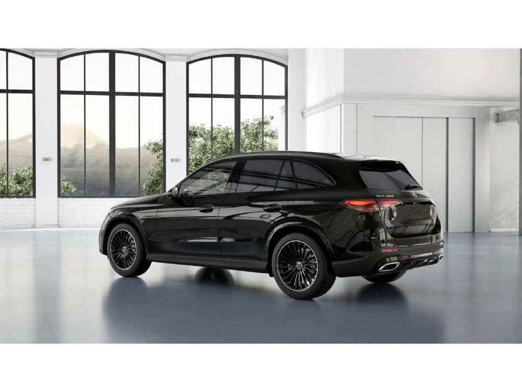 New 2027 Black Mercedes-Benz GLC 300 image 30