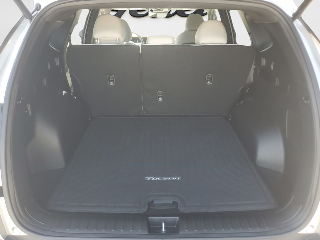 2025 Hyundai Tucson Limited - Photo 9