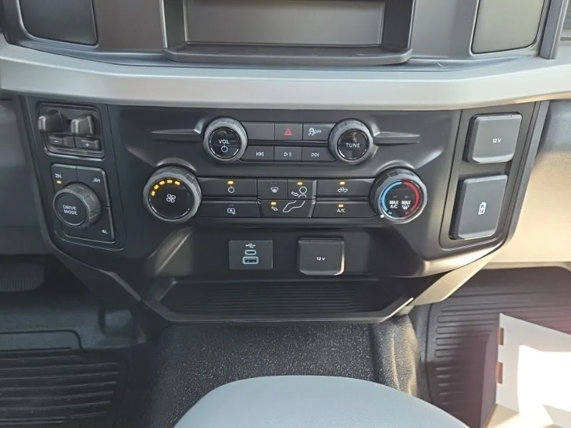 New 2026 Oxford White Ford F-600® XL image 25