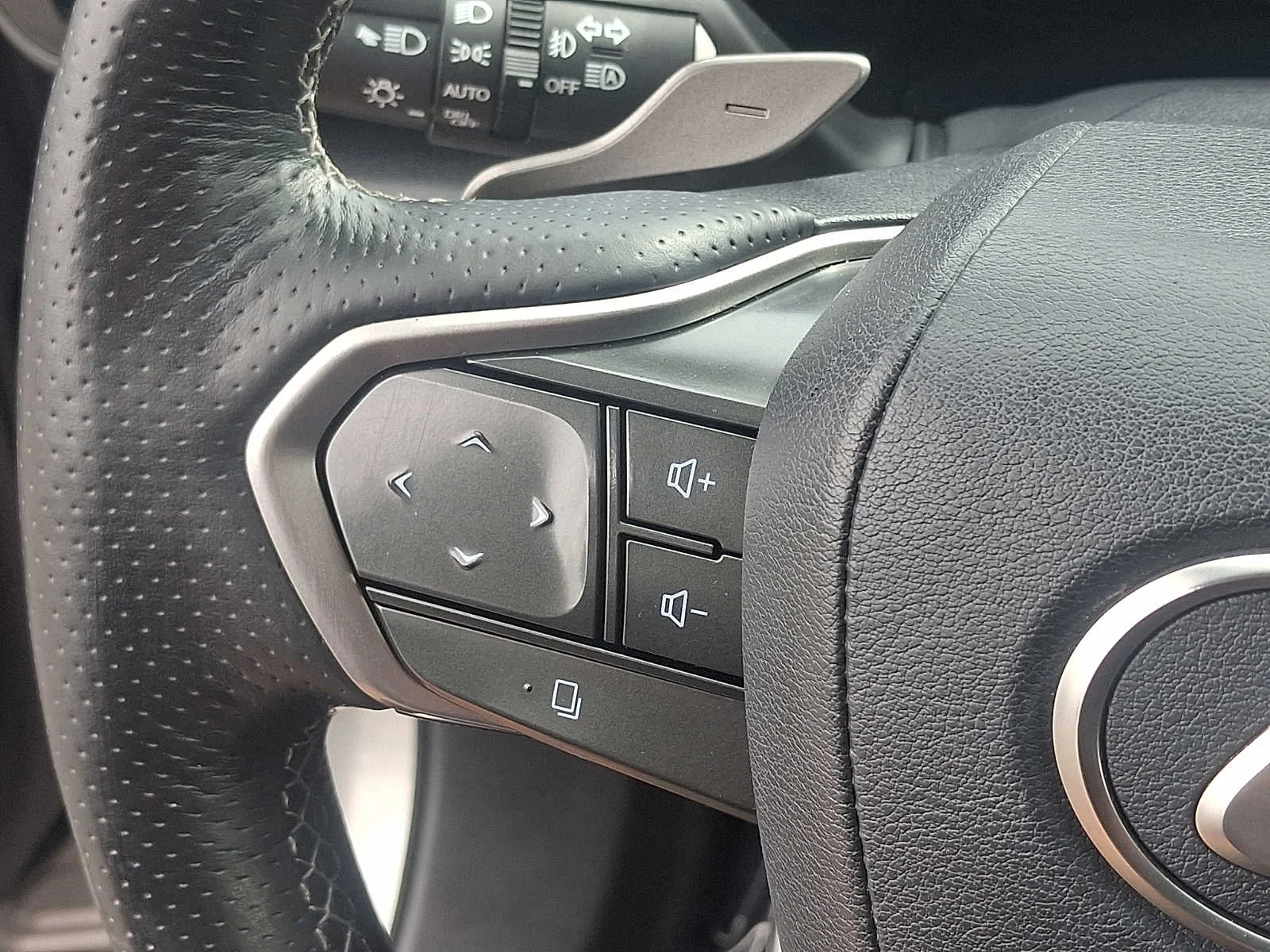 Used 2024  Lexus NX 450h+ F SPORT Handling image 22