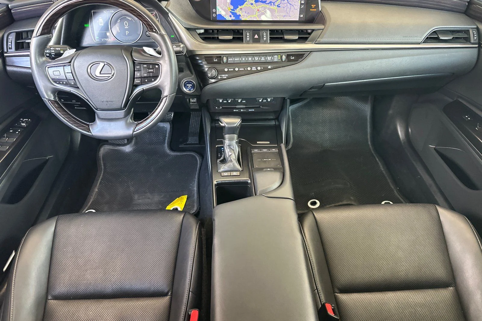 Used 2020 White Pearl Lexus 300h image 10