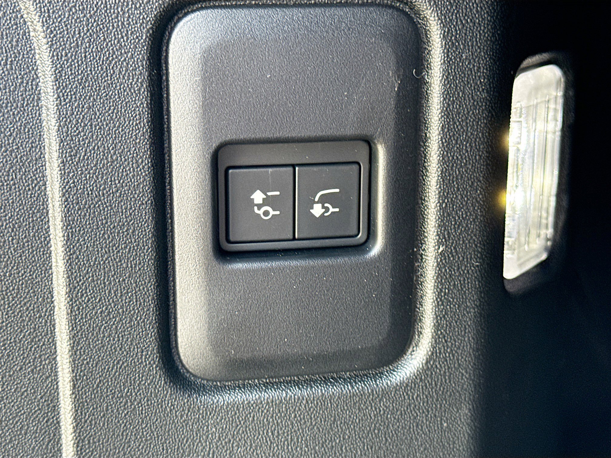 New 2026 Gondwana Stone LAND ROVER X-Dynamic SE image 12