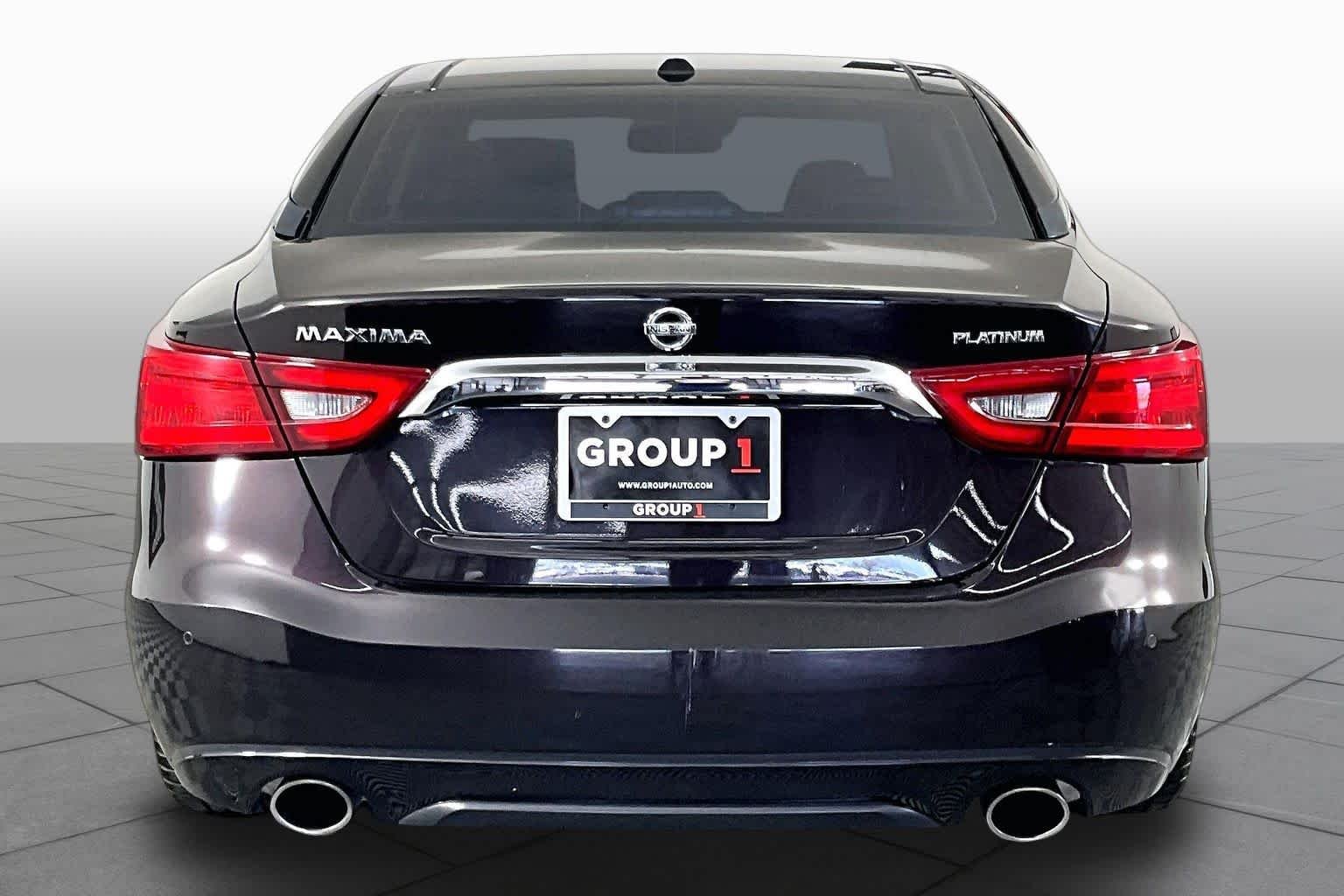 Used 2016 Bordeaux Black Nissan 3.5 Platinum image 5