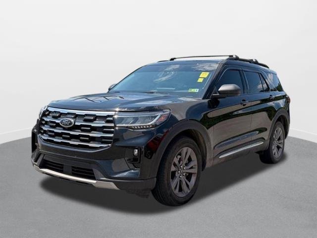 Used 2025 Agate Black FORD Active image 1