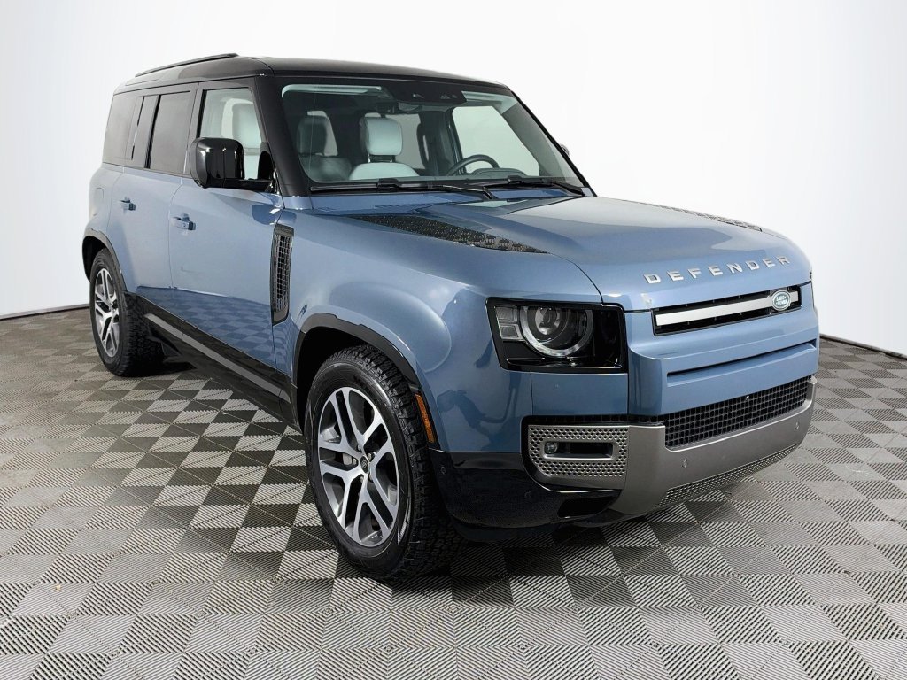 Certified Used 2025 Tasman Blue Metallic Land Rover X-Dynamic SE image 3