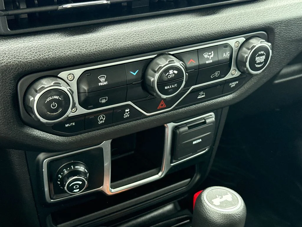 Used 2024 White Jeep Sport image 26