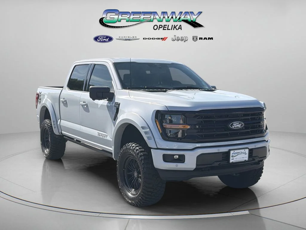 New 2025 Space White Metallic Ford XLT image 36