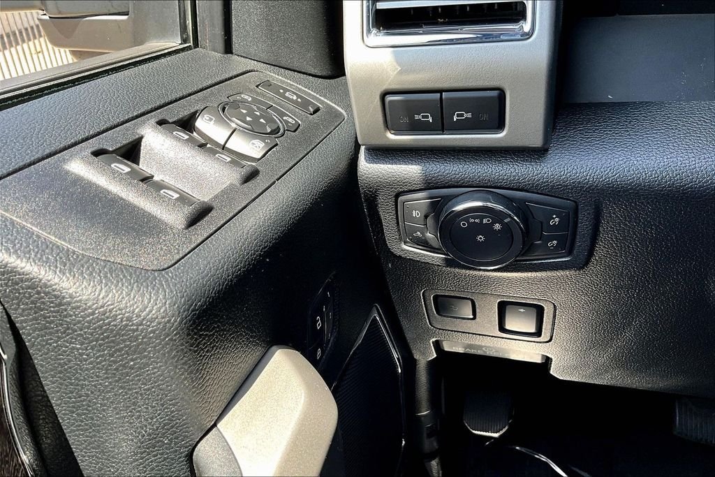 Used 2017 Silver Ford Lariat image 16