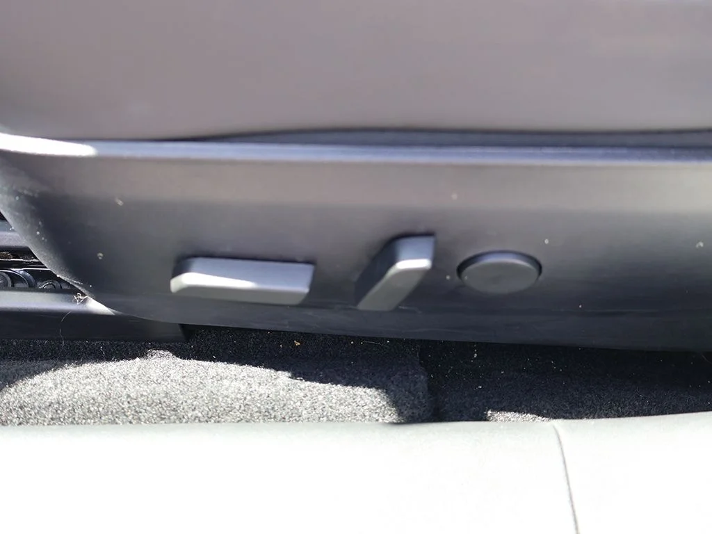 Used 2020 White Tesla Long Range image 33