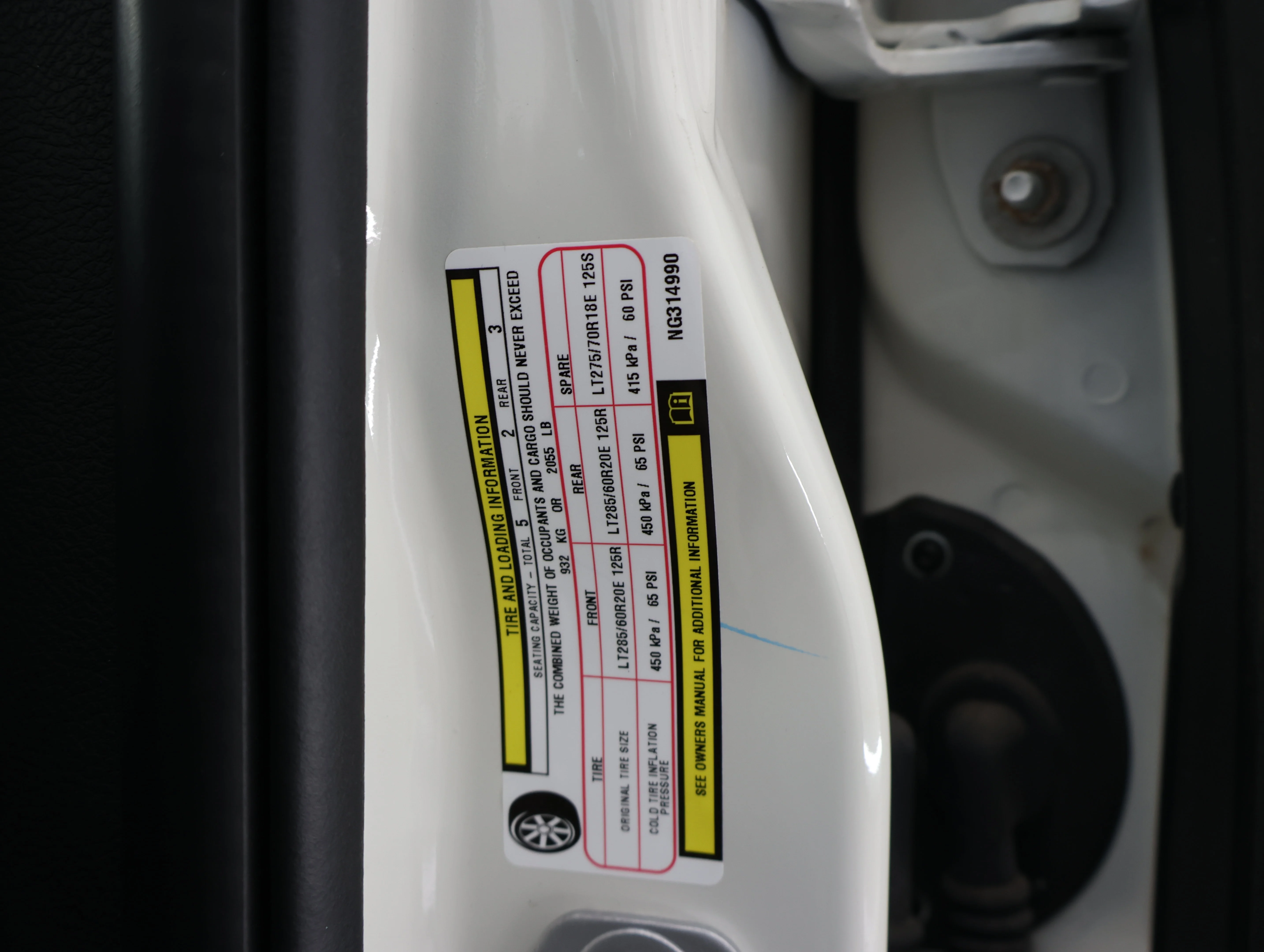 Used 2022 Pearl White Ram Laramie image 80