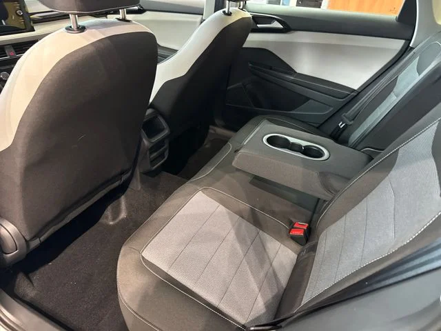 New 2027 Pure White Volkswagen 1.5T S image 23