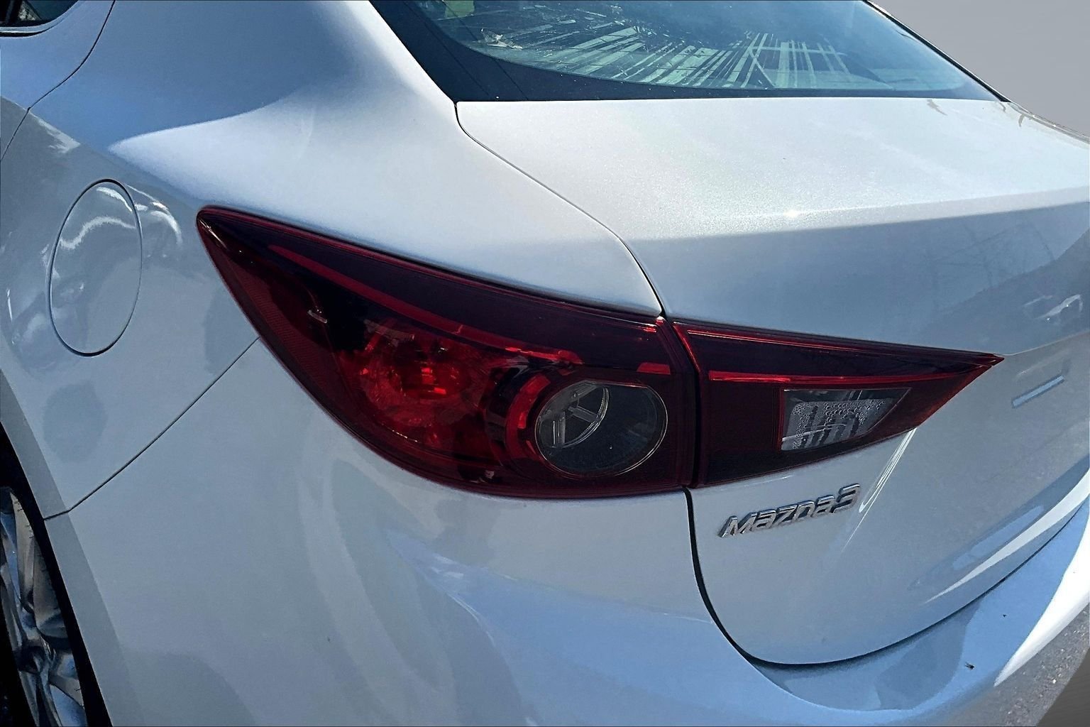 Used 2018 White Mazda Sport image 22