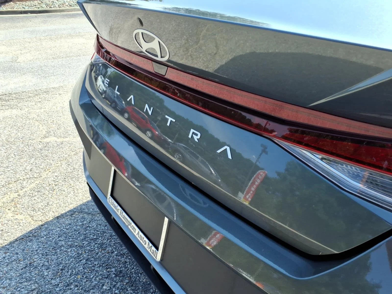 Certified Used 2025 Amazon Gray Hyundai SE image 11