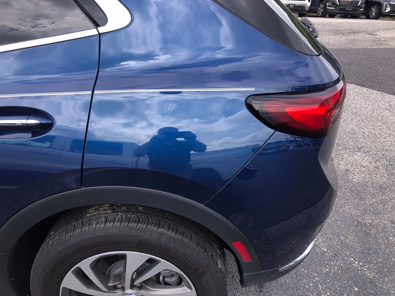 Used 2023 Blue Buick Essence image 16