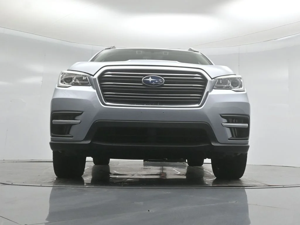 Used 2019 Silver Subaru Premium image 41