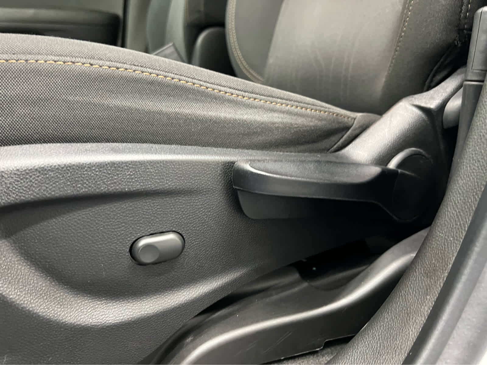 Used 2019 Summit White Chevrolet LT image 4