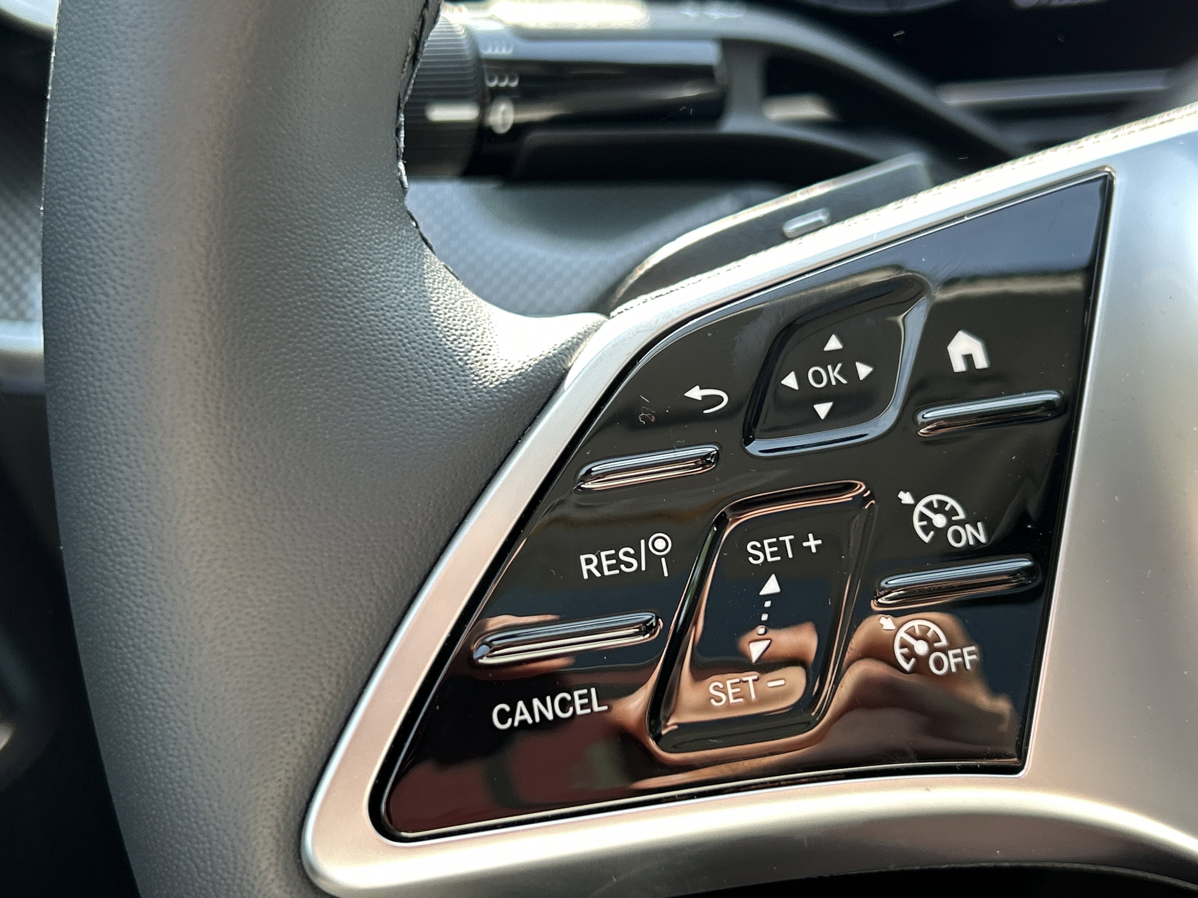 New 2026 Cirrus Silver Metallic Mercedes-Benz C 300 4MATIC® Sedan image 27