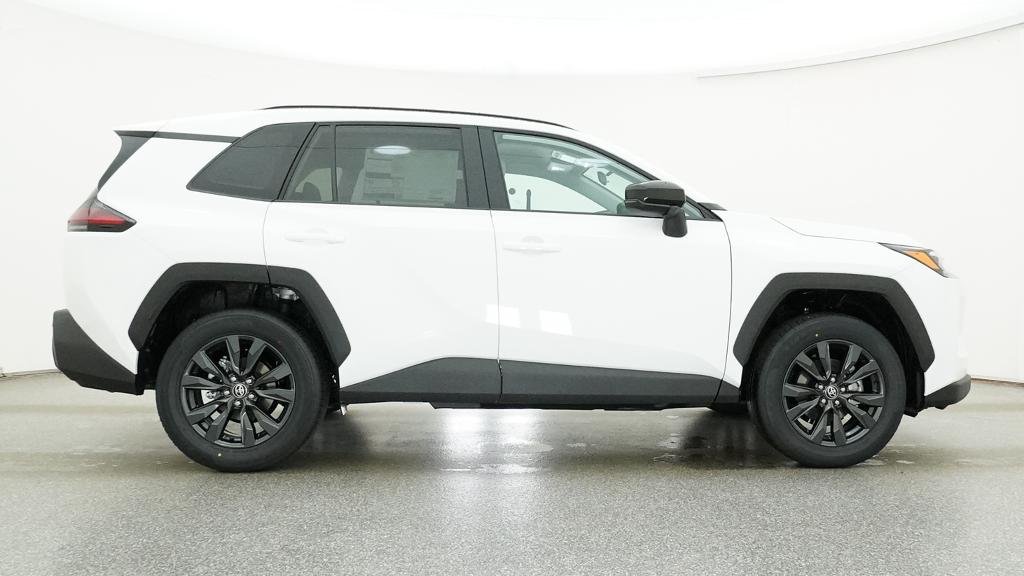 New 2026 Ice Cap Toyota XLE Premium image 13