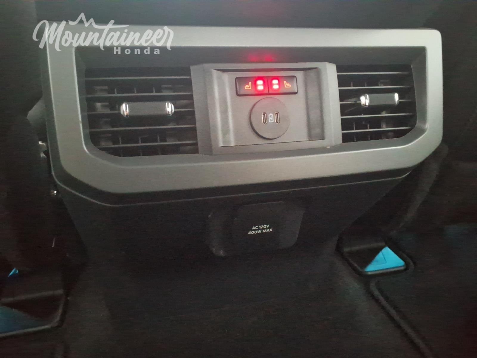 Used 2026 Avalanche Gray Ford LARIAT image 27