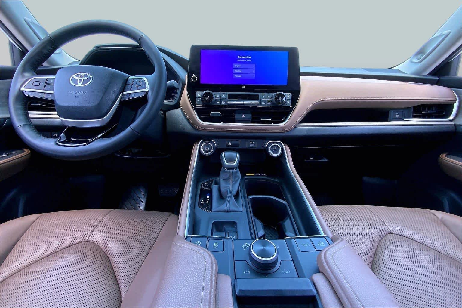 Certified Used 2026 Wind Chill Pearl Toyota Platinum image 15